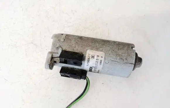 BMW 3 E46 Seat adjustment motor 0130002618 1-1968-01
