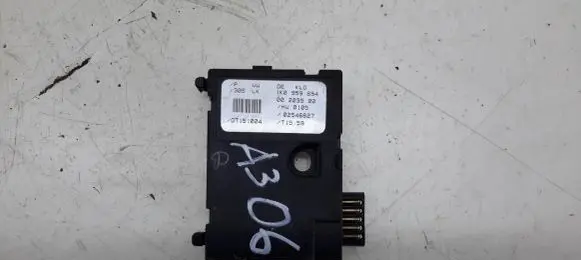 Audi A3 S3 8P Steering angle sensor 1K0959654 00203500 02546627