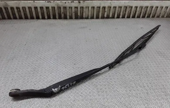 Nissan Micra Windshield/front glass wiper blade 80008647