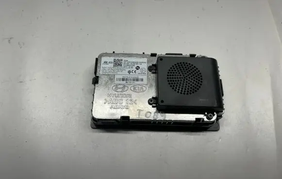 Hyundai Tucson IV NX4 Wireless charging module 95560N7000