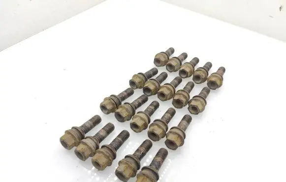 Volkswagen Transporter - Caravelle T5 Nuts/bolts 