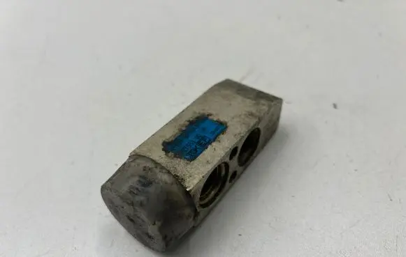Hyundai Trajet Air conditioning (A/C) expansion valve 52155390