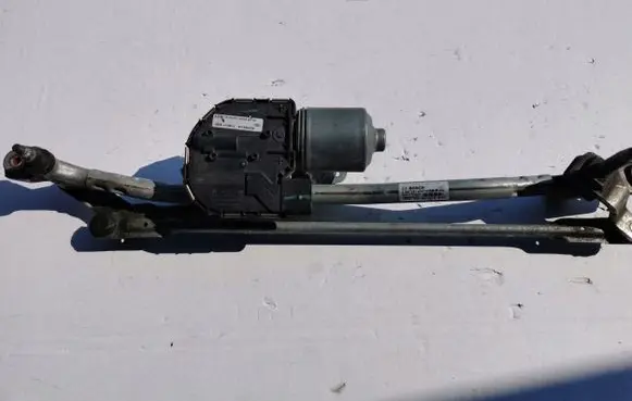 Audi A6 S6 C7 4G Front wiper linkage and motor