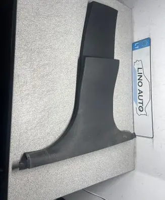 (B) pillar trim (bottom)