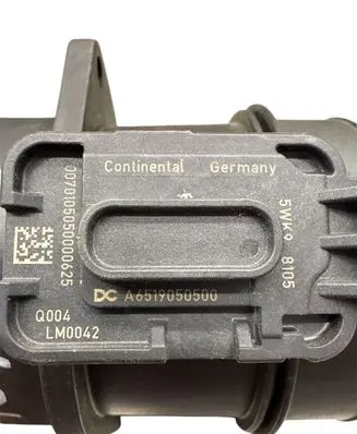 Mercedes-Benz Sprinter W907 W910 Mass air flow meter 0070105050000625 A6519050500