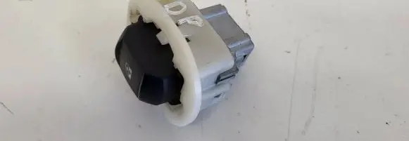 Renault Megane II Electric window control switch