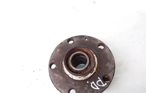 Audi A4 S4 B7 8E 8H Front wheel hub