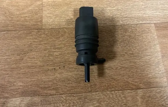 Audi TT Mk1 Windscreen/windshield washer pump