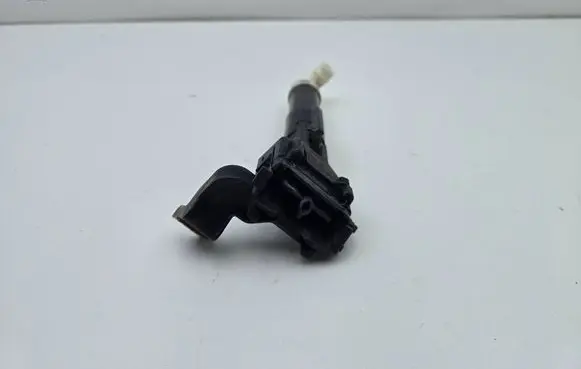 Toyota Prius+ (ZVW40) Headlight washer spray nozzle 8520847020