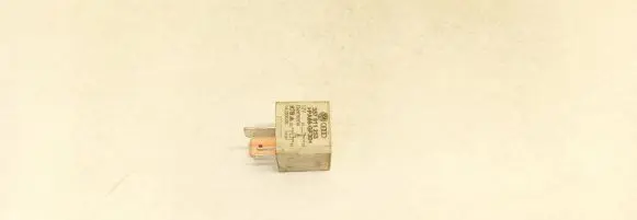 Volkswagen Golf IV Other relay 357911253 14030000