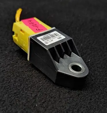 Hyundai i40 Airbag deployment crash/impact sensor 959200U000