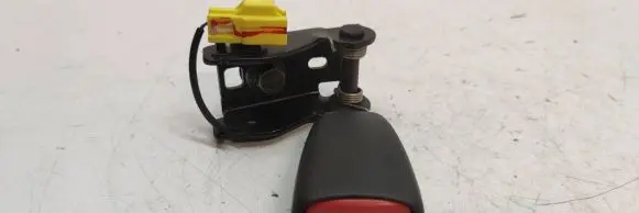 Rear seatbelt buckle