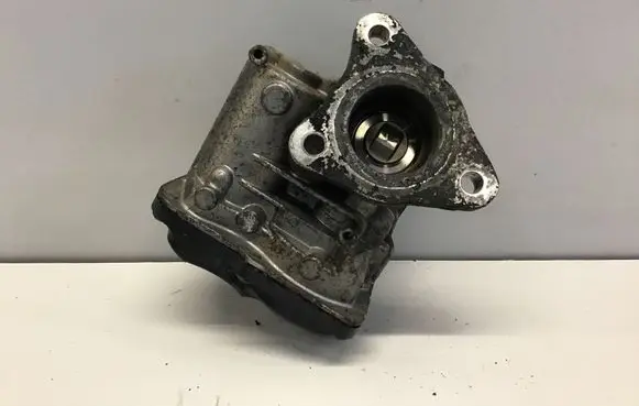 Renault Kangoo II EGR valve H8201143495 147104647R HU1501000211