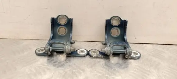 Renault Kadjar Front door hinge set 8942R6411R