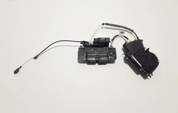 Loading door lock