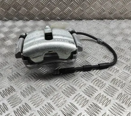 Volkswagen Tiguan Front brake caliper 8V0615123D