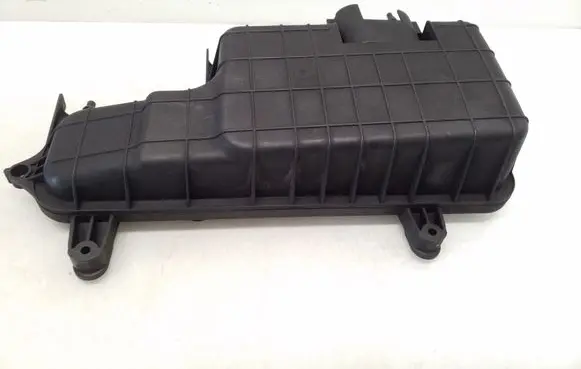 Vacuum air tank