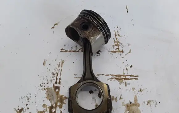 Renault Kangoo I Piston with connecting rod 7701474854