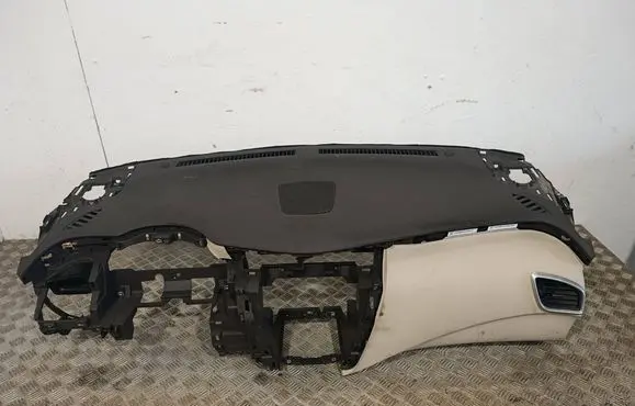 Nissan Murano Z52 Dashboard 