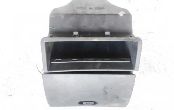 Glove box