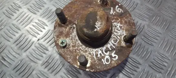 Chevrolet Tacuma Rear wheel hub