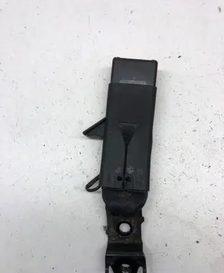 Toyota Avensis T270 Rear seatbelt buckle 6093092 6083532