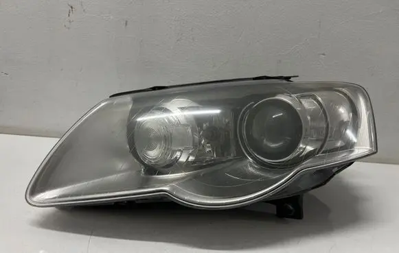 Volkswagen PASSAT B6 Headlight/headlamp 3C0941751G