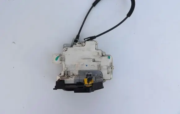 Seat Leon (1P) Rear door lock 1P0839015