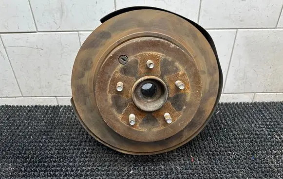 Infiniti QX60 L50 Rear wheel hub spindle/knuckle 