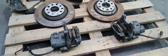 Audi A3 8Y Brake discs and calipers set 5WA615405D 5WA615406D 5Q0615601E