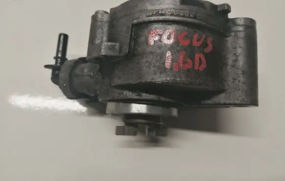 Ford Focus Vacuum pump D1562022511P