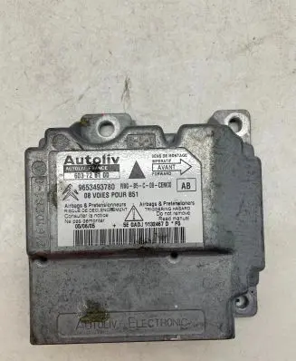 Citroen C4 I Engine control unit/module 21621678