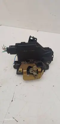Audi A4 S4 B6 8E 8H Front door lock 4B1837015B