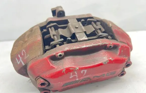 Mercedes-Benz CLS C219 Front brake caliper 20704704