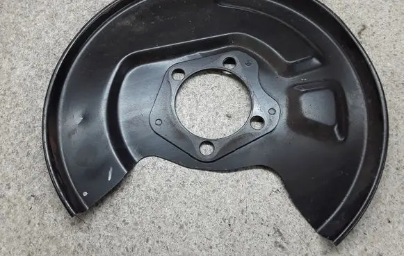 Toyota C-HR I Rear brake disc plate dust cover W0899