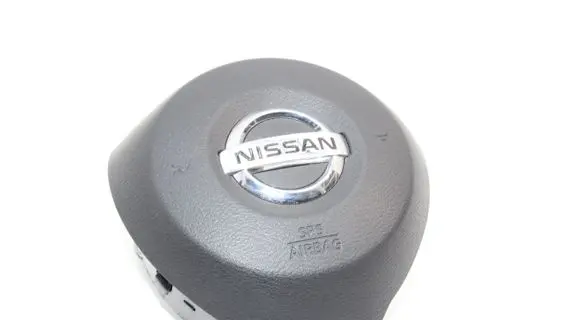 Nissan Leaf II (ZE1) Steering wheel airbag