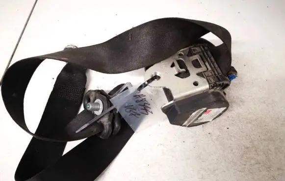 Skoda Octavia Mk2 (1Z) Front seatbelt 1z0857701a