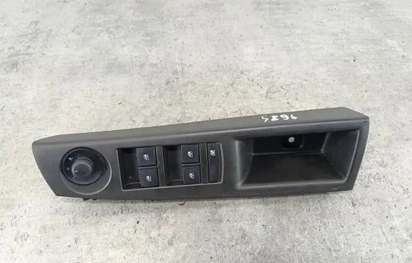 Chevrolet Cruze Quarter vent window switch 20830838