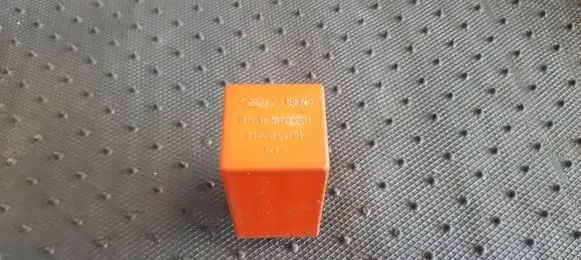 Ford Mondeo MK I Other relay 68125