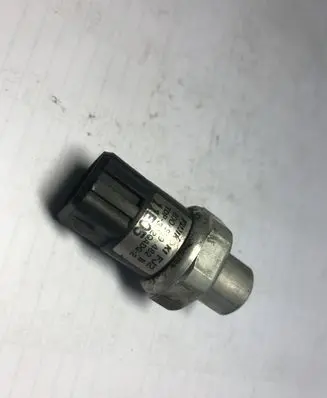 Air conditioning (A/C) pressure sensor