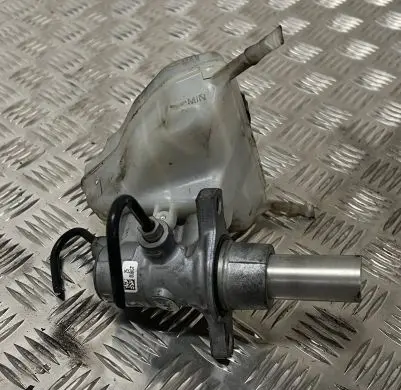 Mercedes-Benz C W205 Master brake cylinder A2054300002 03350891201