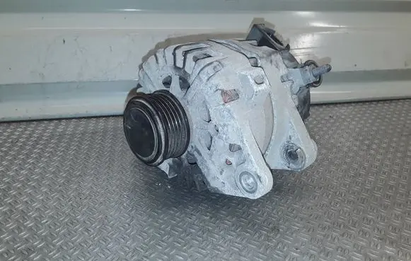 KIA Venga Generator/alternator 2611067 373002a850