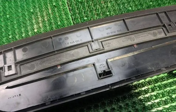 Volkswagen Bora Third/center stoplight 1J5945135D 1J5945121