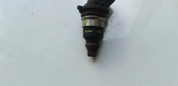 Ford Scorpio Fuel injector 958FB2A