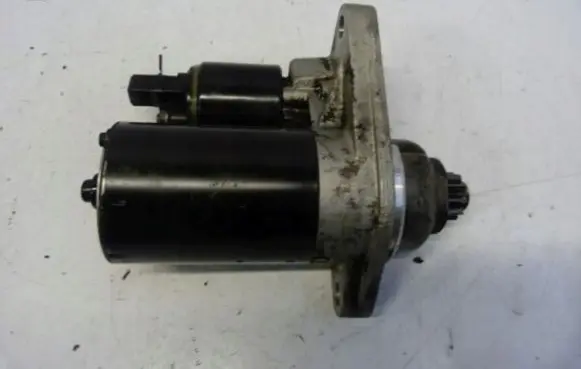 Skoda Fabia Mk1 (6Y) Starter motor 0001121016