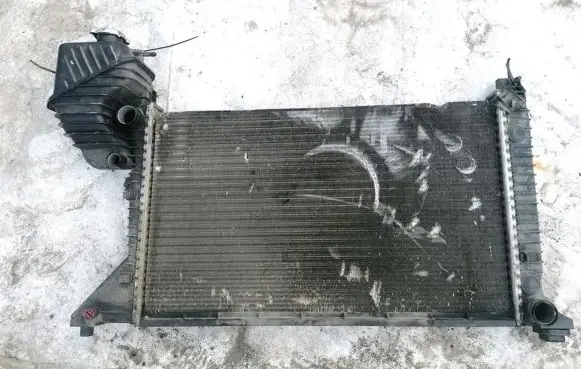 Mercedes-Benz Sprinter W901 W902 W903 W904 Coolant radiator