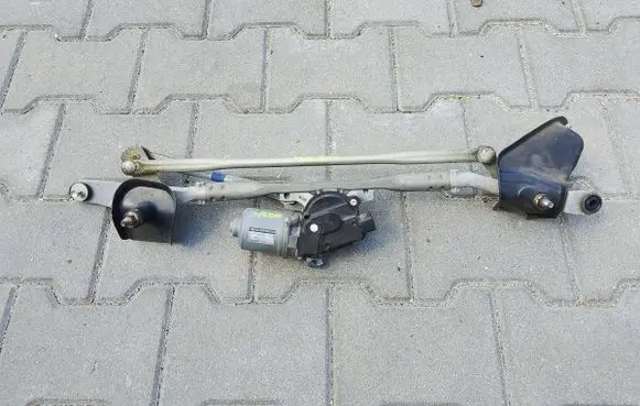 Suzuki Esteem Baleno Rear window wiper mechanism 