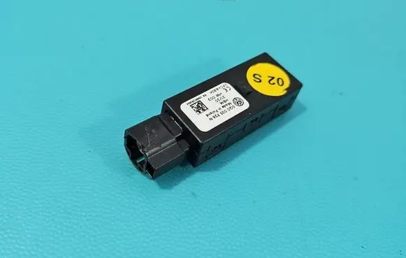 Volkswagen Up USB socket connector 5Q0035726N IMPRK1542860