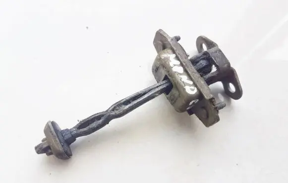 Ford Mondeo MK II Rear door check strap stopper