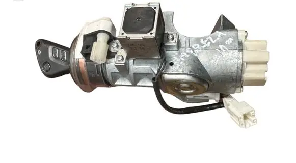 Subaru Impreza III Ignition lock 88215AG000 X1T25971